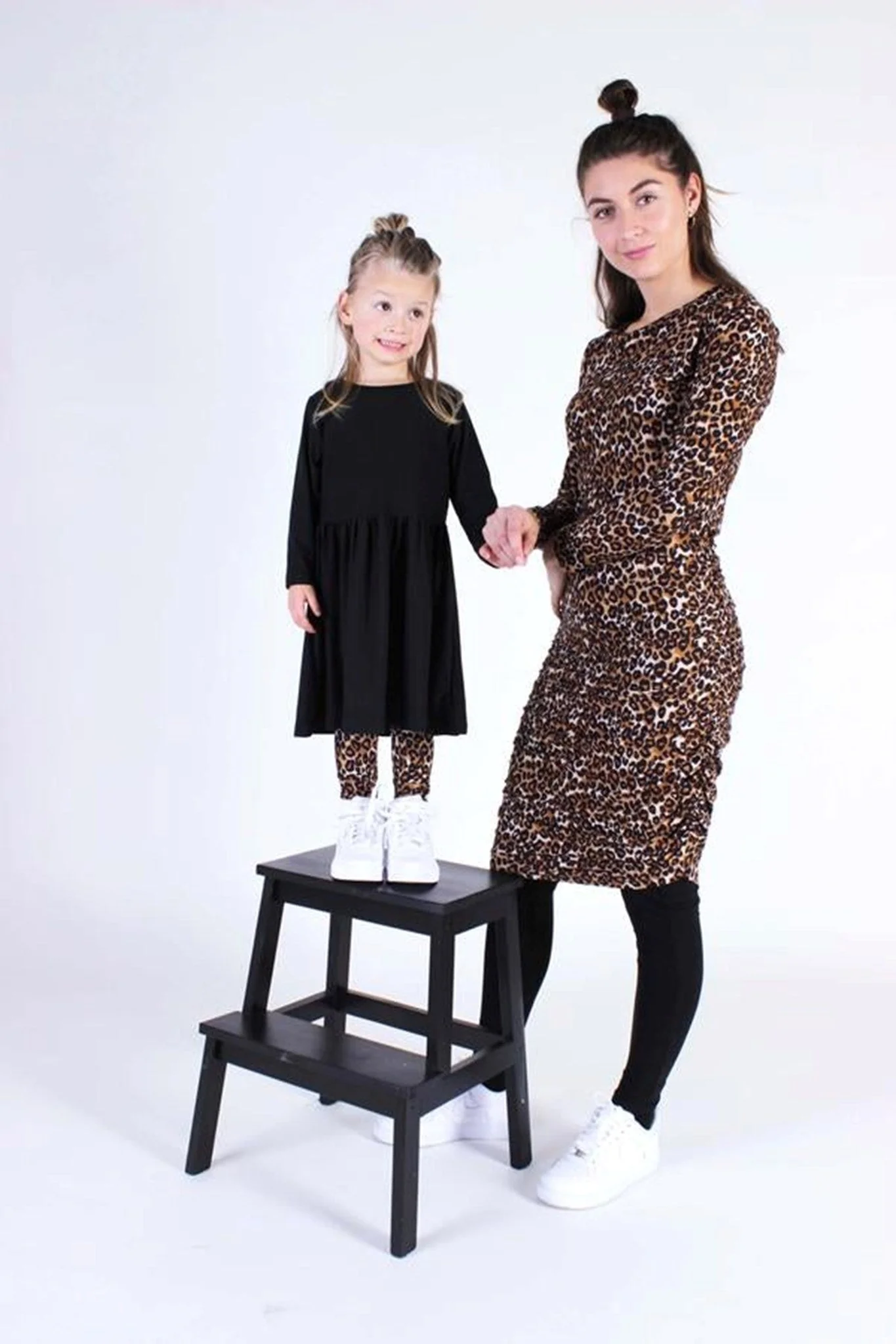 Alma Longärmedose Kleid - Leopard - Image 3