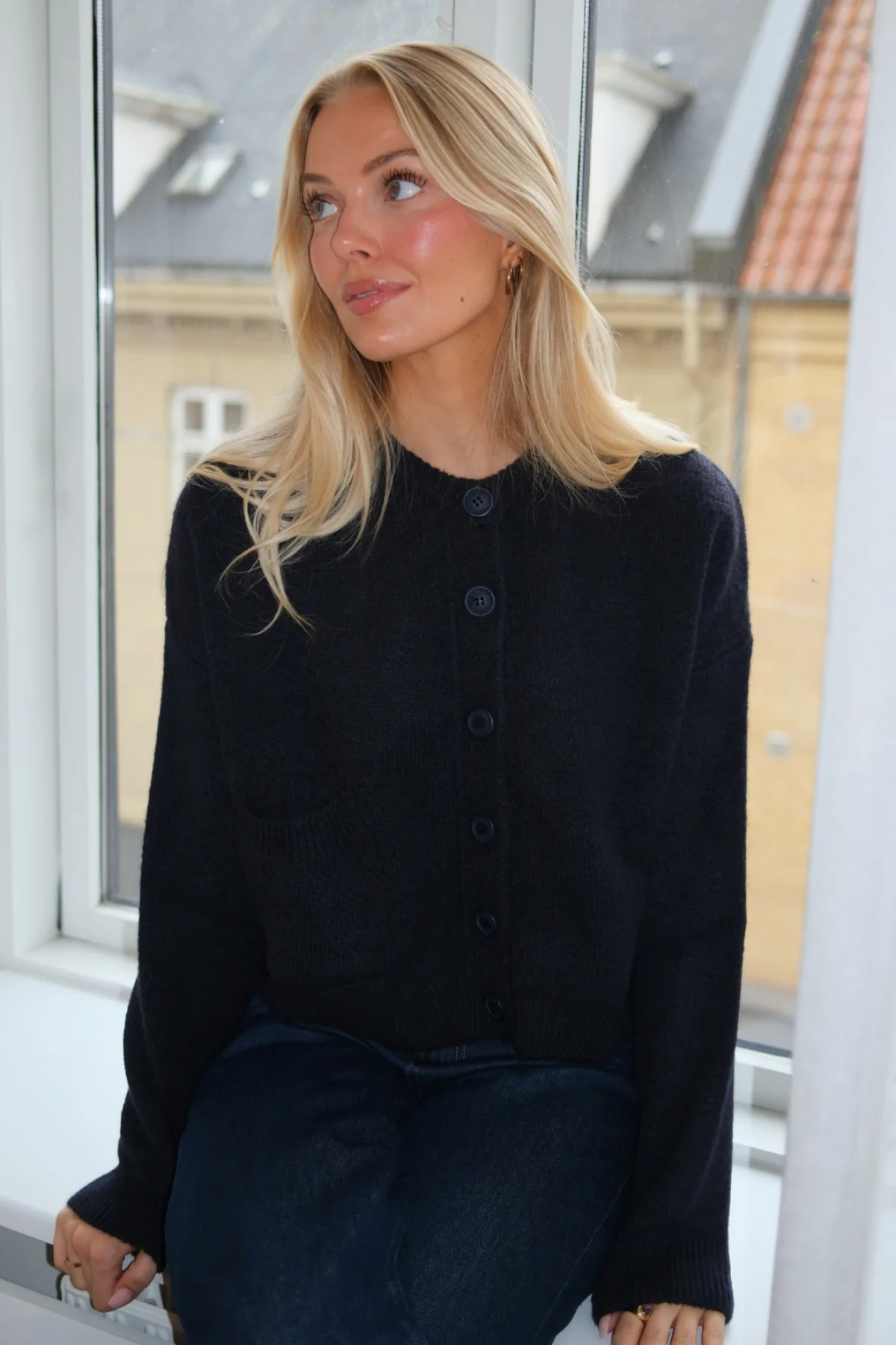 Angelique Strickjacke – Tiefblau - Image 3