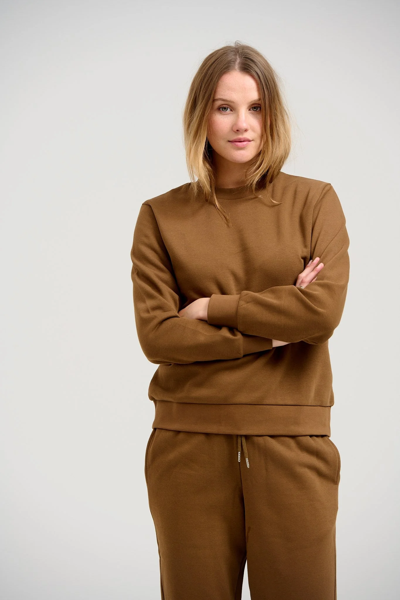 Basic Crewneck -Schweiß - braun - Image 2