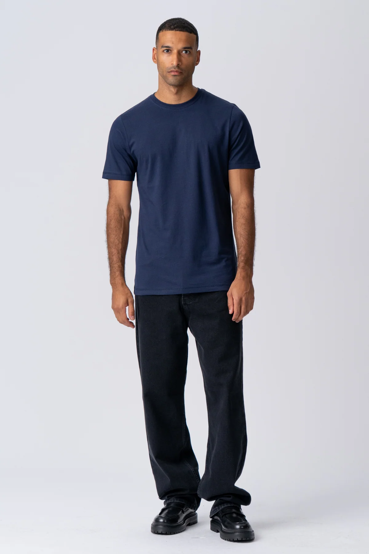 Basic T-Shirt – Marineblau - Image 2