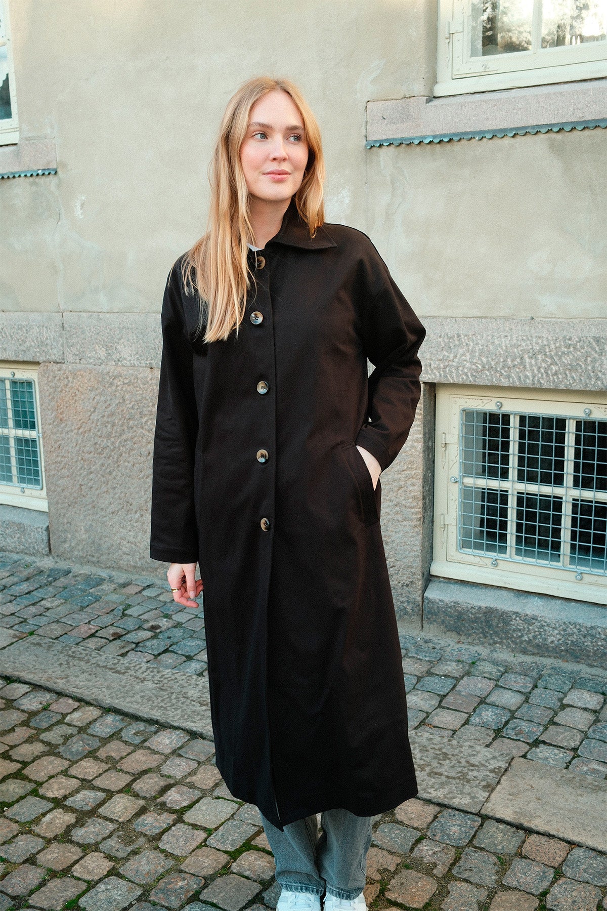 Carla Trenchcoat - Schwarz - Image 4
