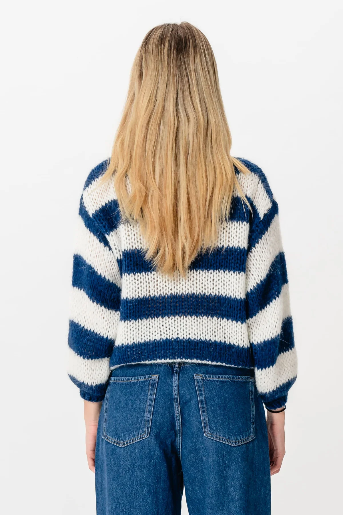 Celina gestreifter gestrickter Pullover - Weiß/Marine - Image 8