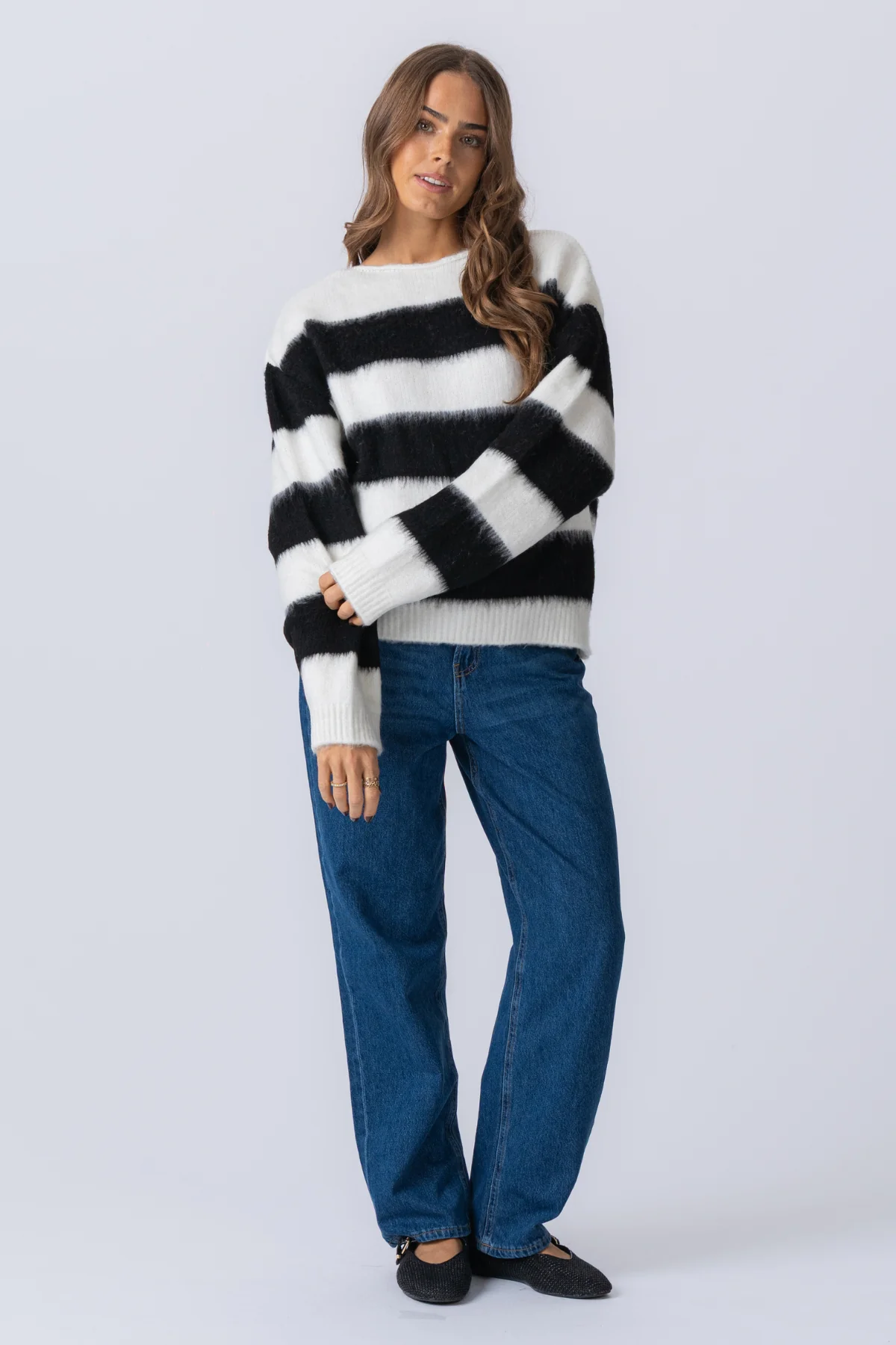 Celina Striped Strick Sweater - Weiß/Schwarz - Image 4