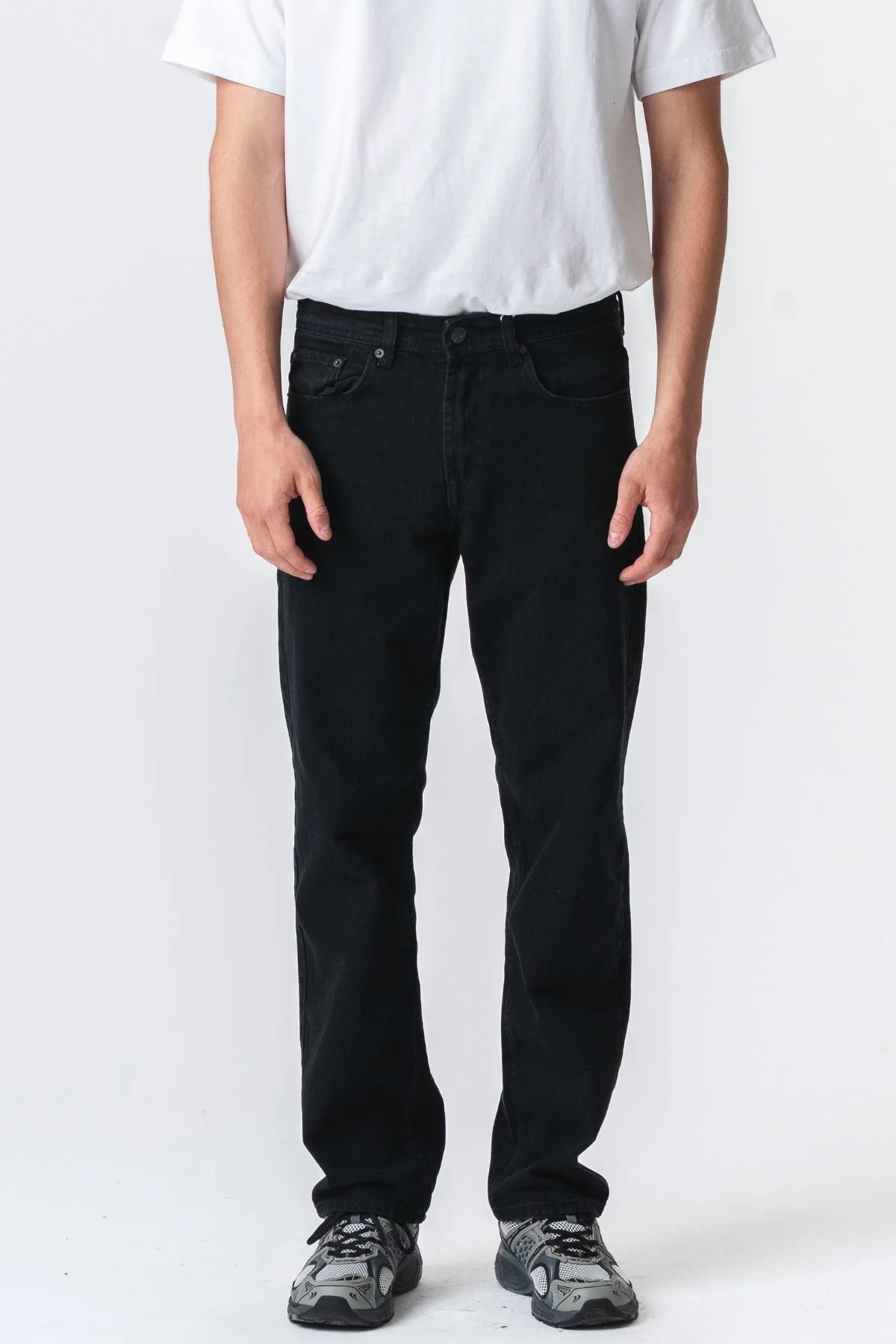 Entspannte Fit -Jeans - solide Schwarz - Image 3