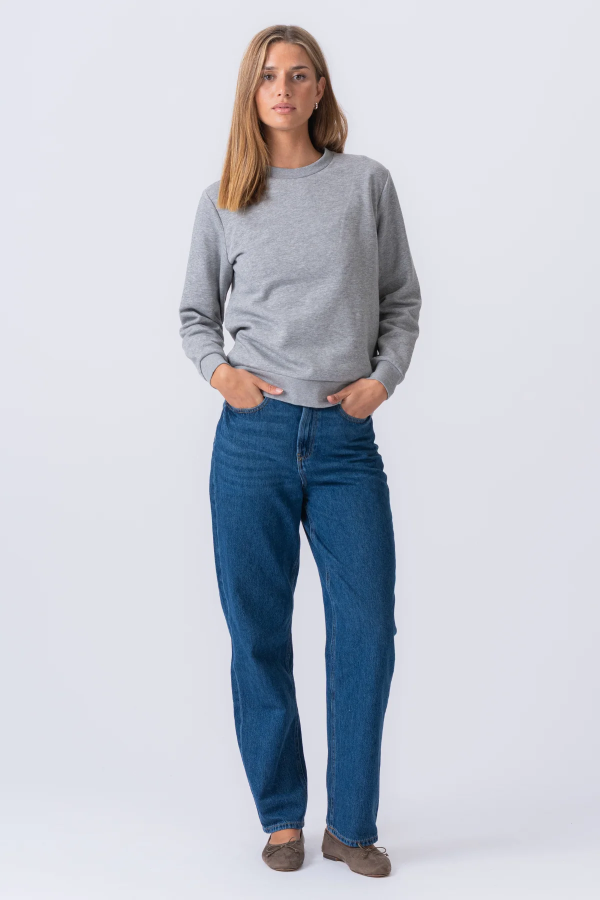 Essential Crewneck – Graumeliert - Image 5