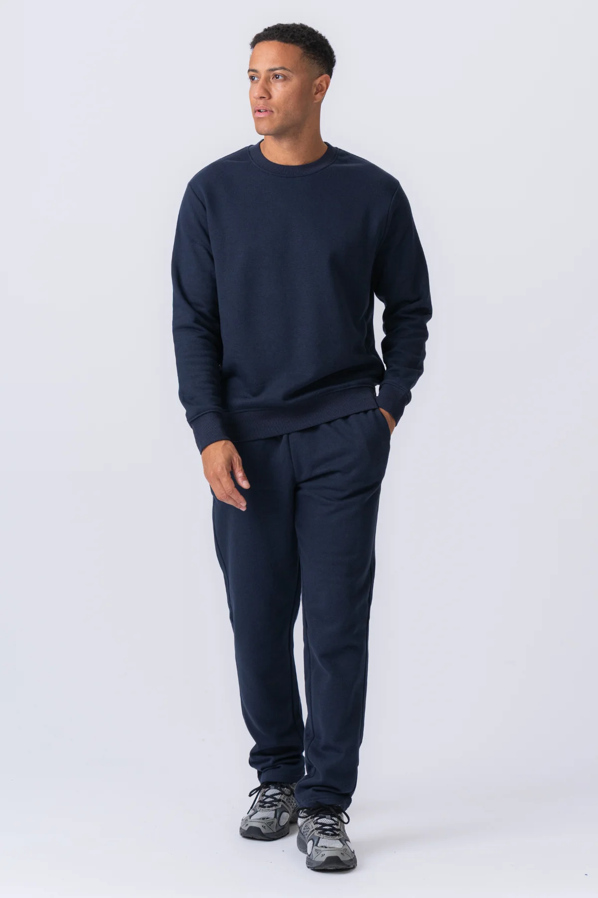Essential Sweatset – Marineblau - Image 2