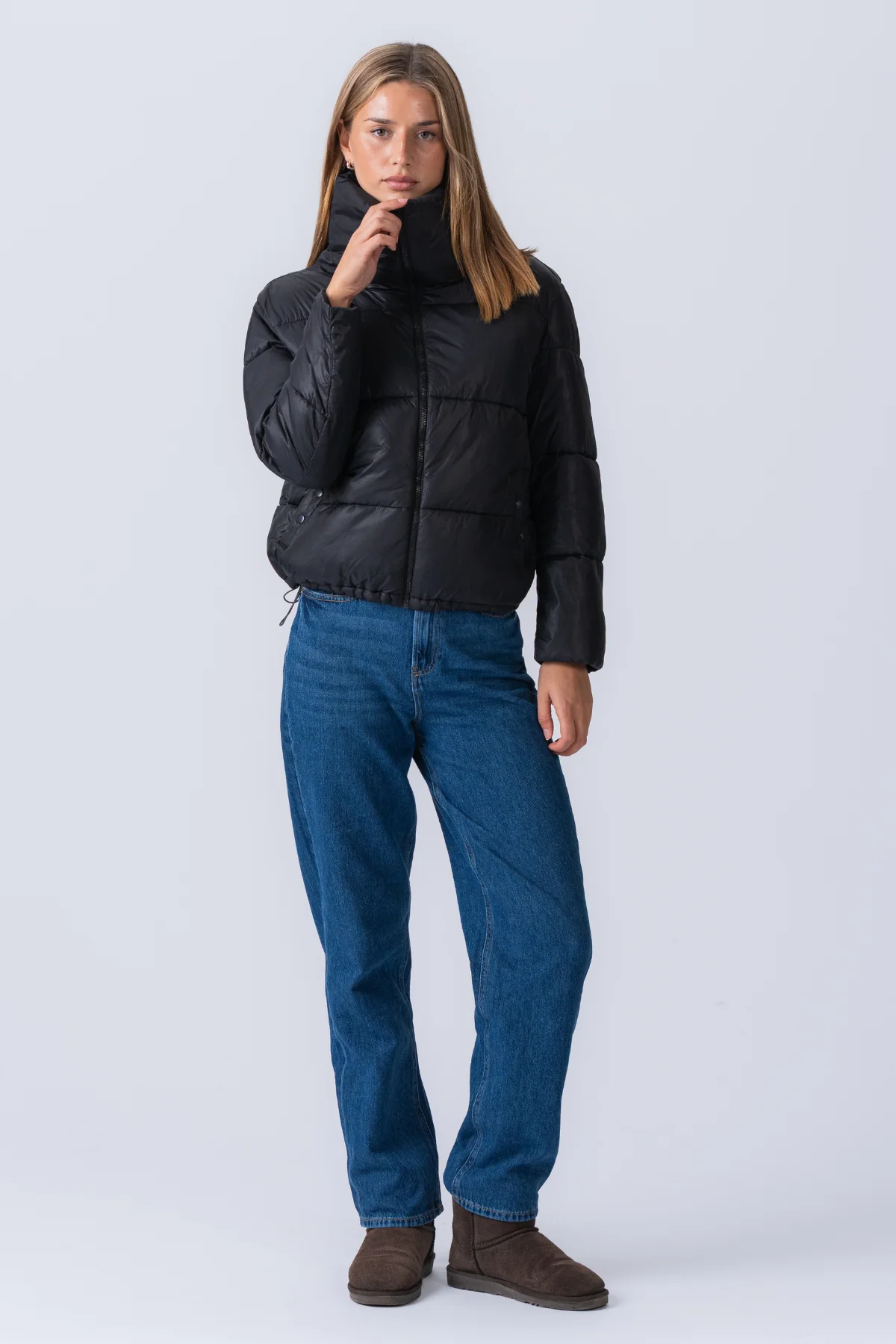 Kurze Pufferjacke - Schwarz - Image 9