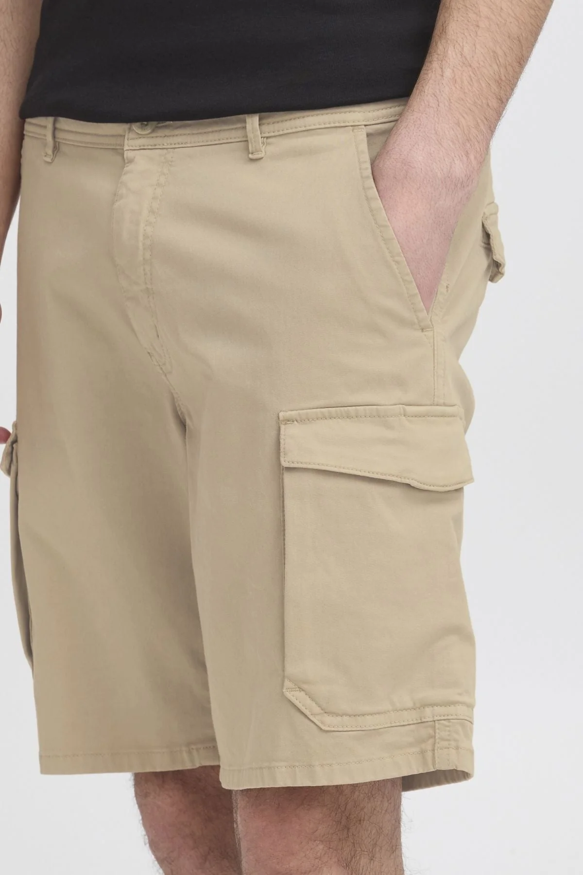 Ladung Shorts - Beige - Image 4