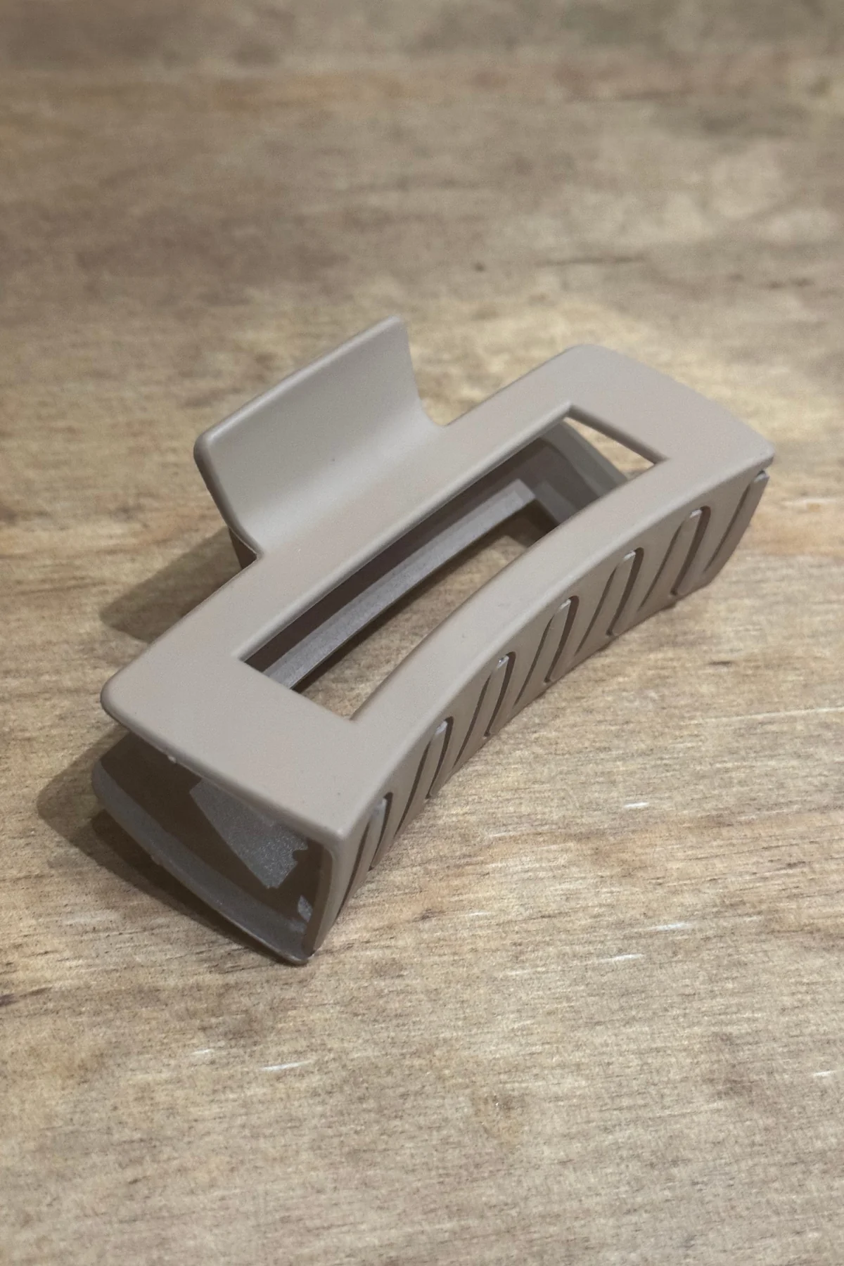 Lina Hair Clip - Khaki - Image 2