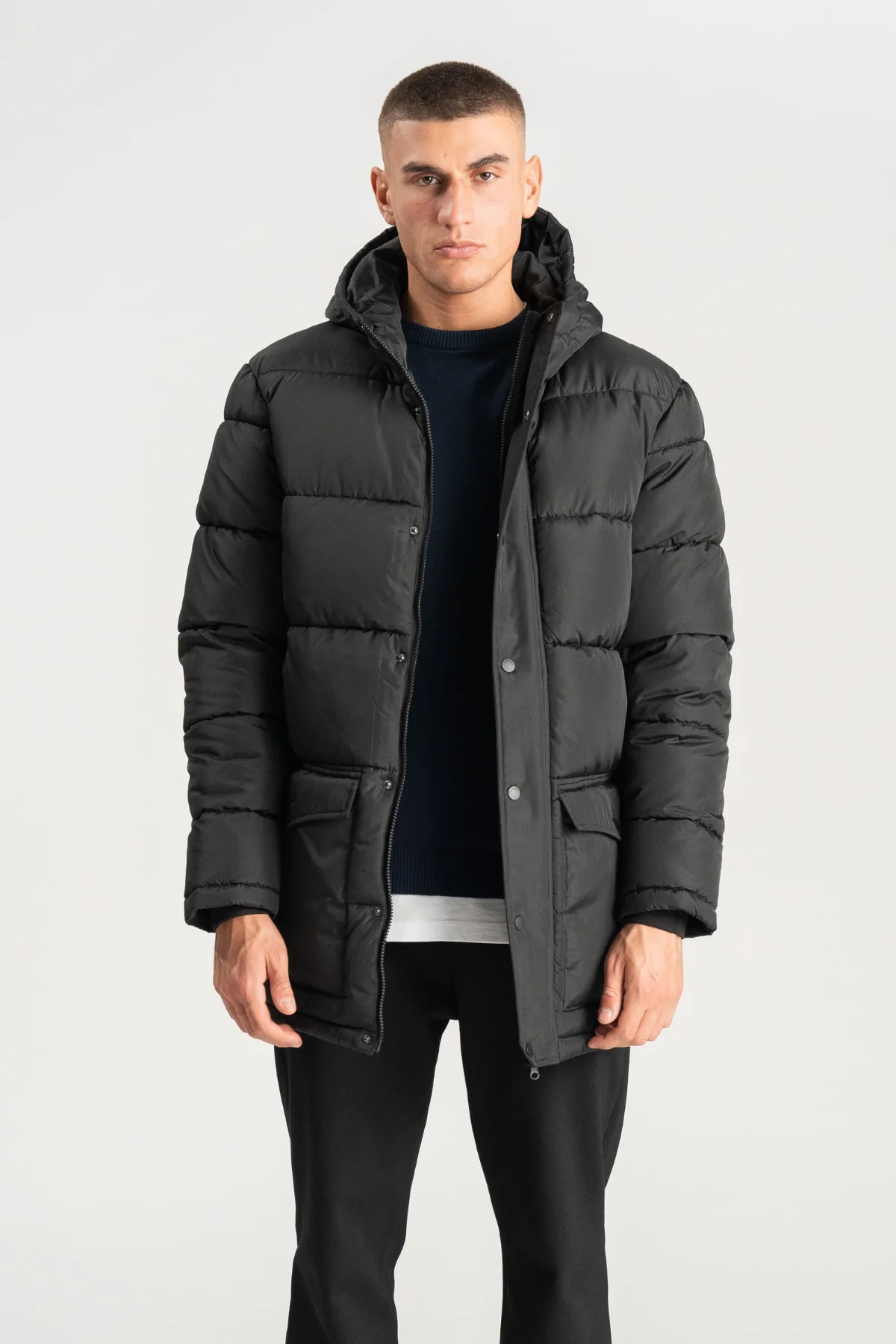 Lange Pufferjacke - Schwarz - Image 6