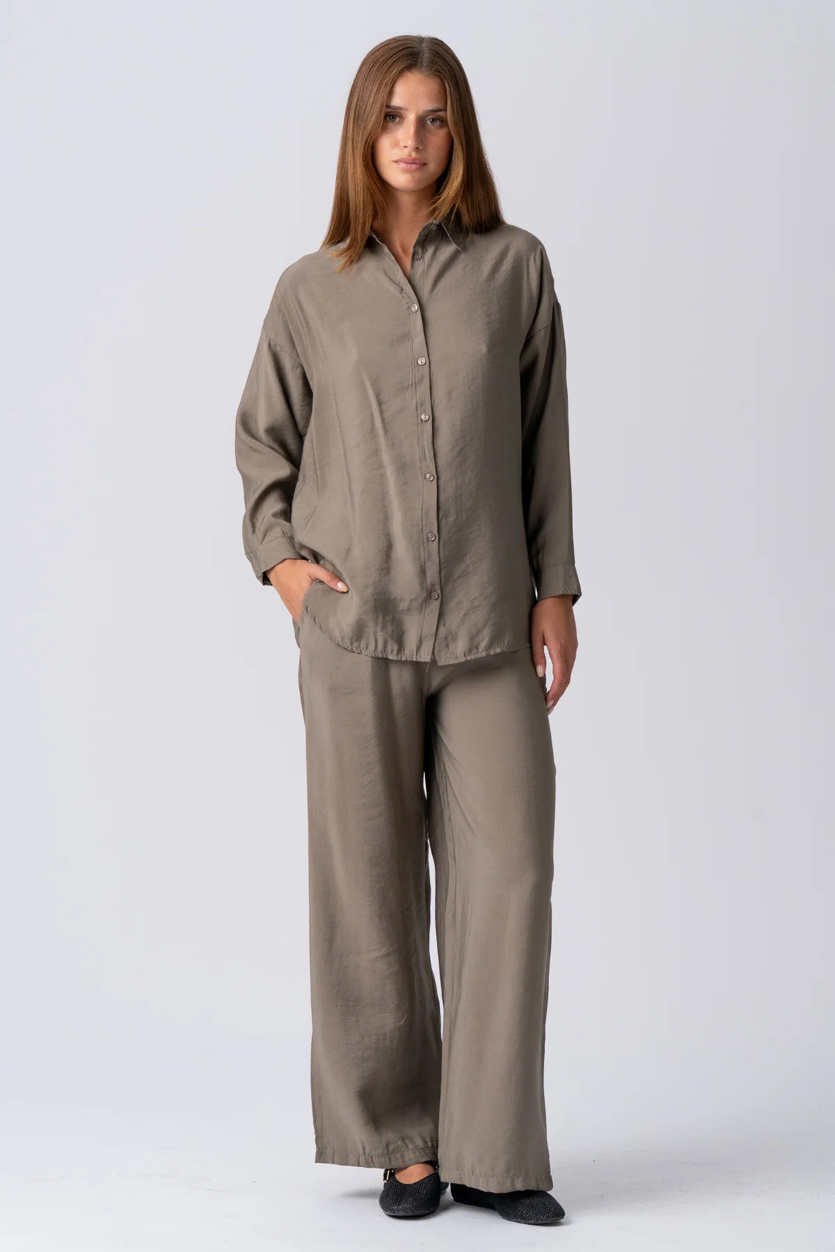 Mia Pants + Mia Shirt (Khaki) - Paketangebot