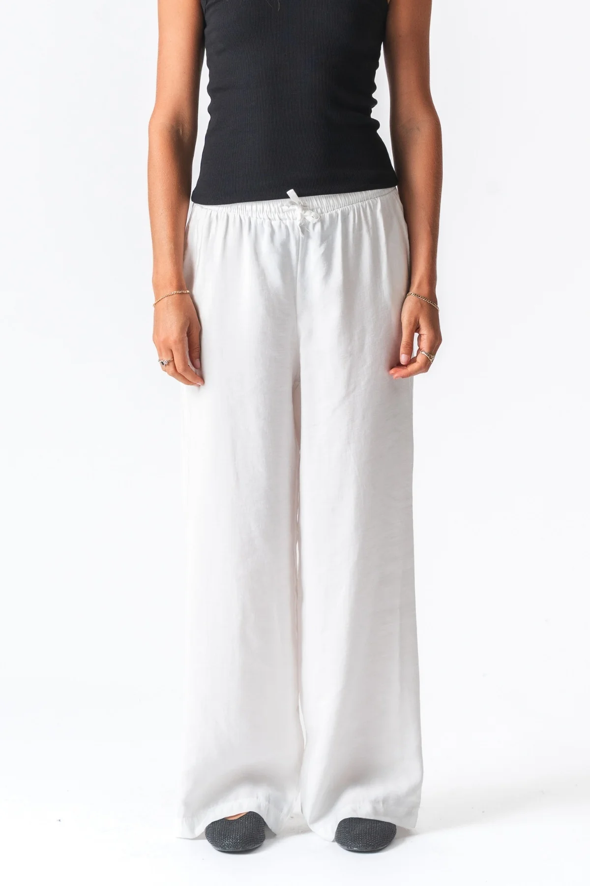 Mia Pants + Mia -Shirt (weiß) - Paketangebot - Image 4