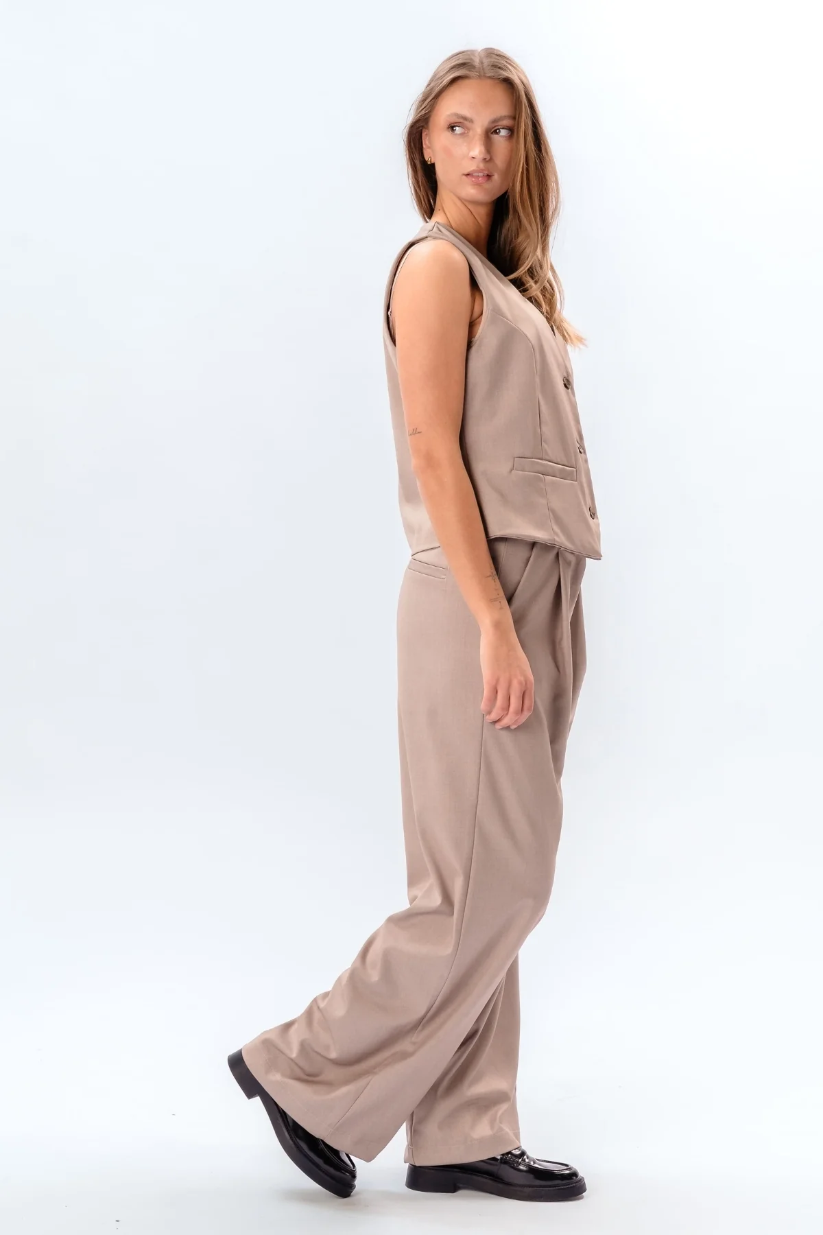 Nadia Vest und pants (Beige) - Paketangebot - Image 2