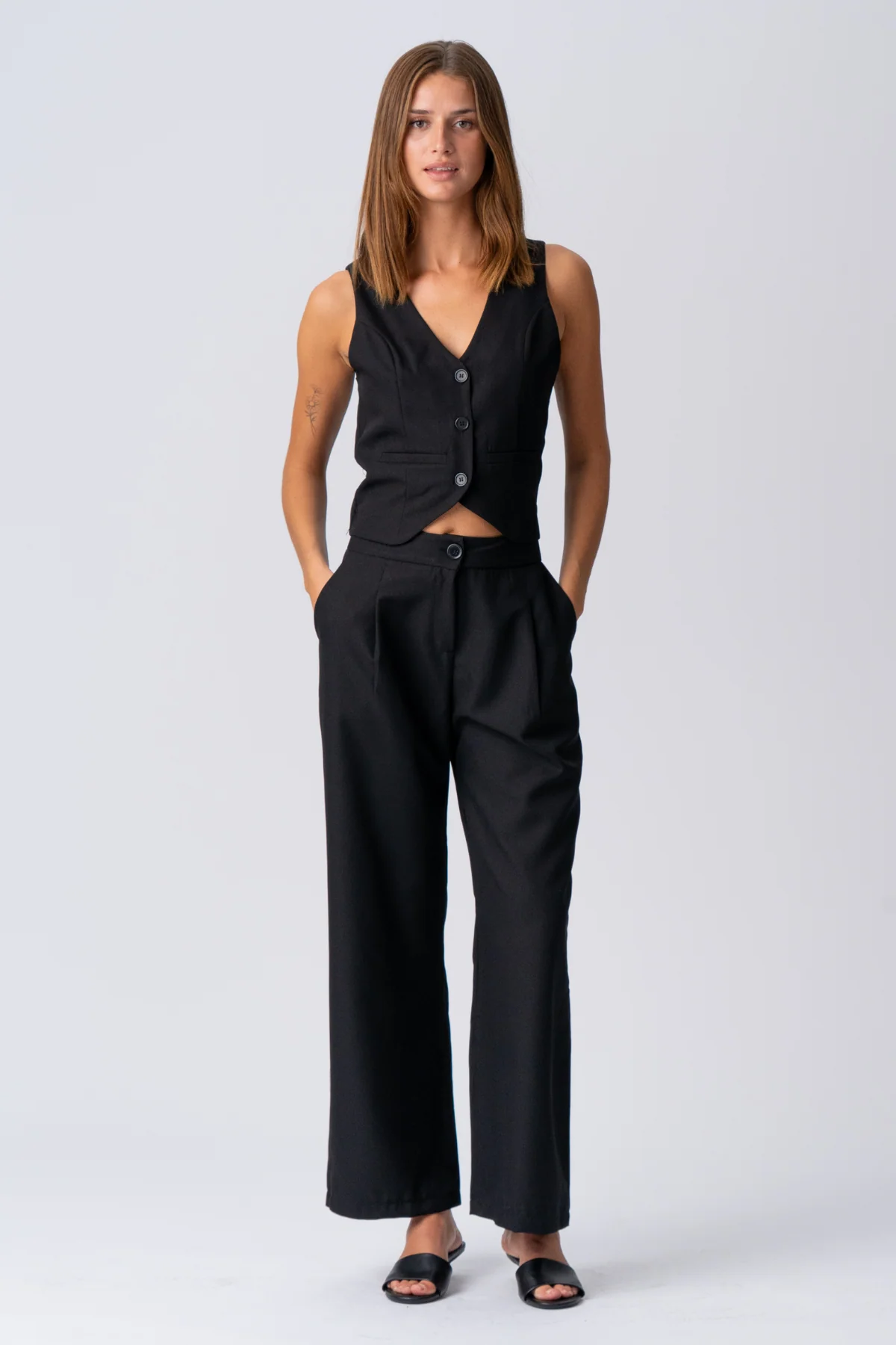 Natalie Vest und Pants (Schwarz) - Paketangebot - Image 3