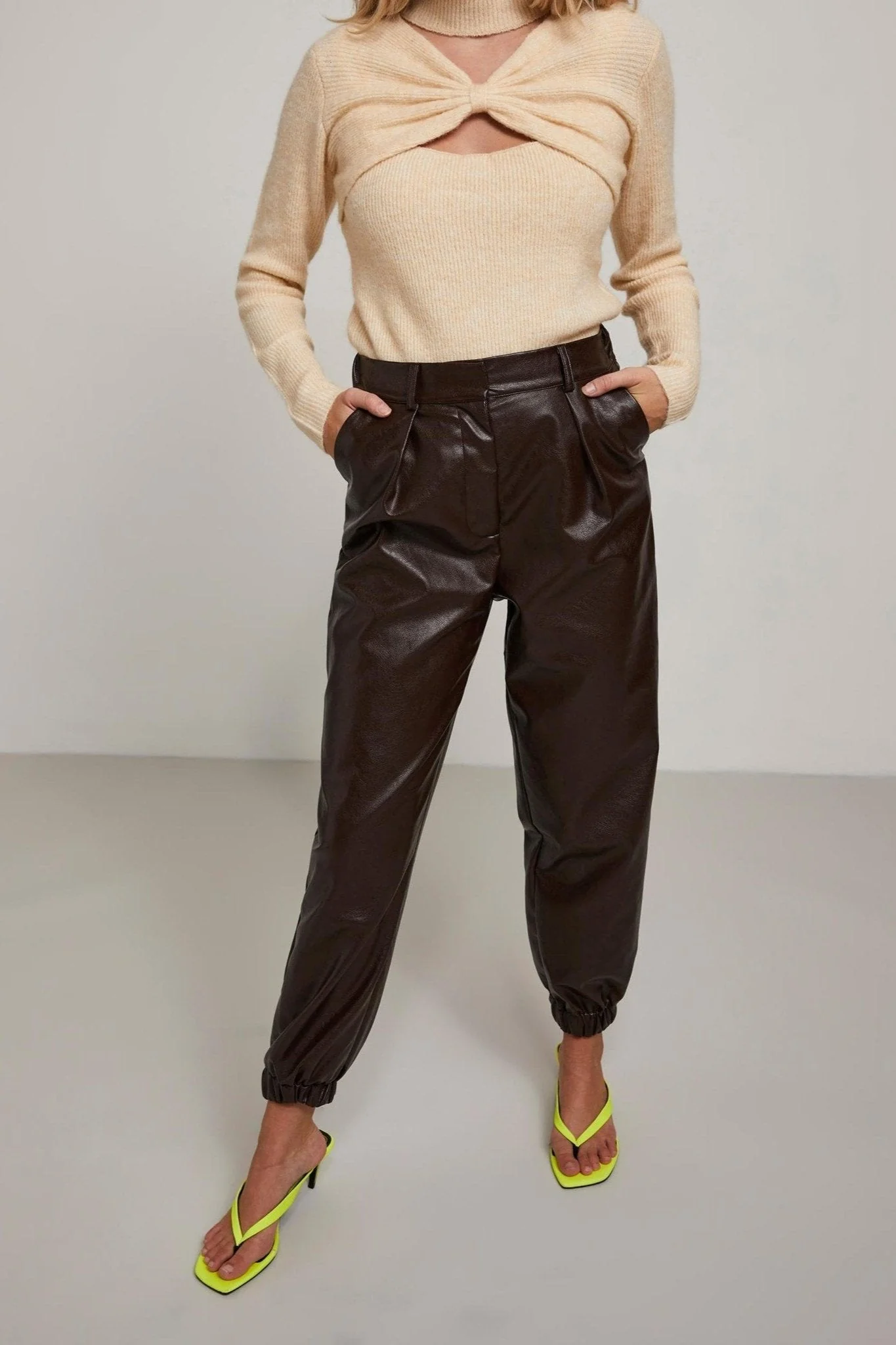 Nemma hohe Taille Pants - Schokoladenpflaume