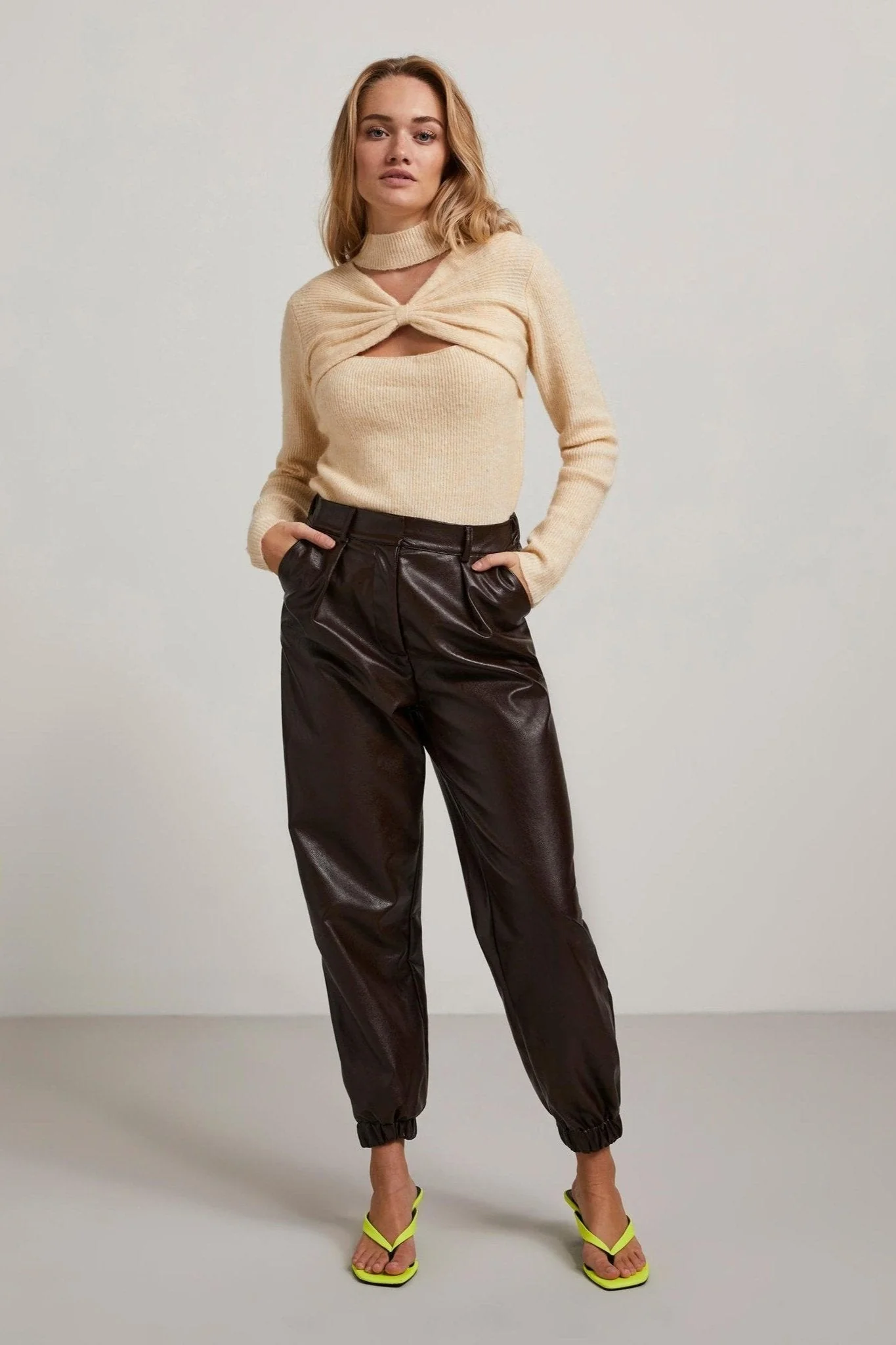 Nemma hohe Taille Pants - Schokoladenpflaume - Image 2
