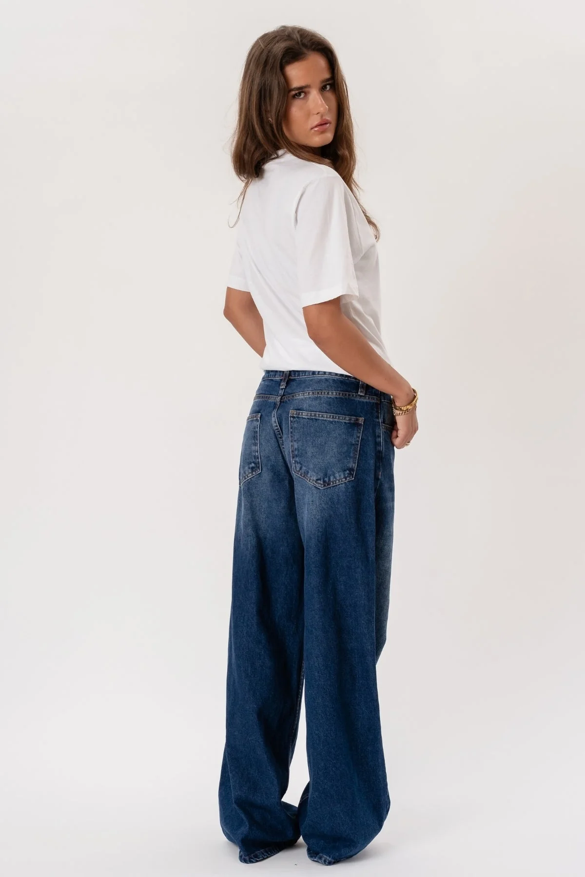 Serena Baggy Jeans – Mittelblau - Image 5