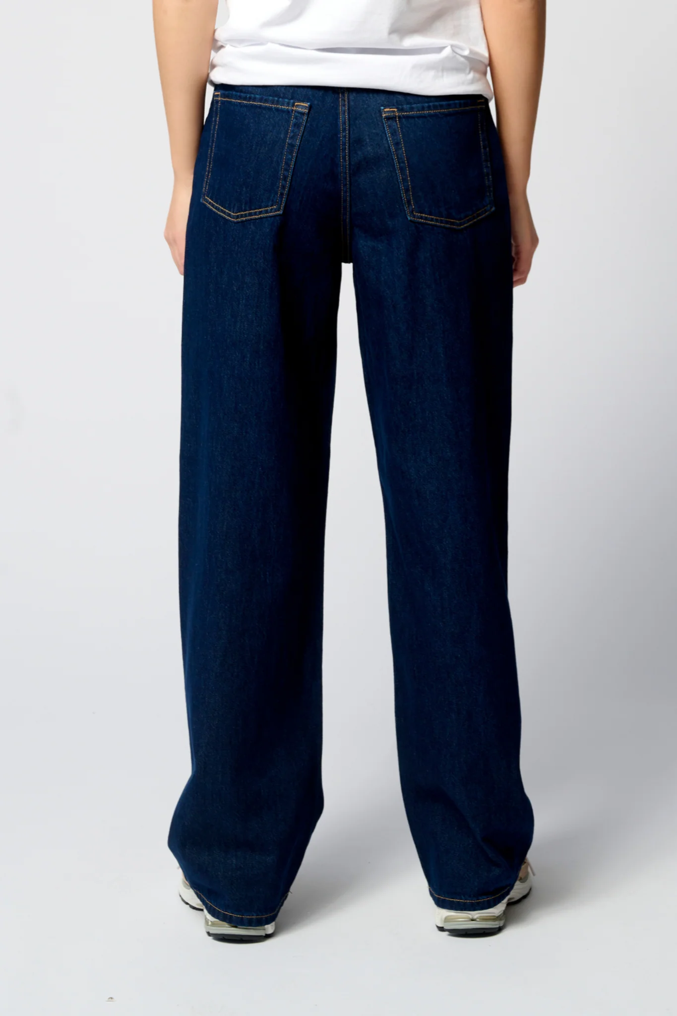 The Original Performance Breite Jeans - dunkelblauer Denim - Image 9