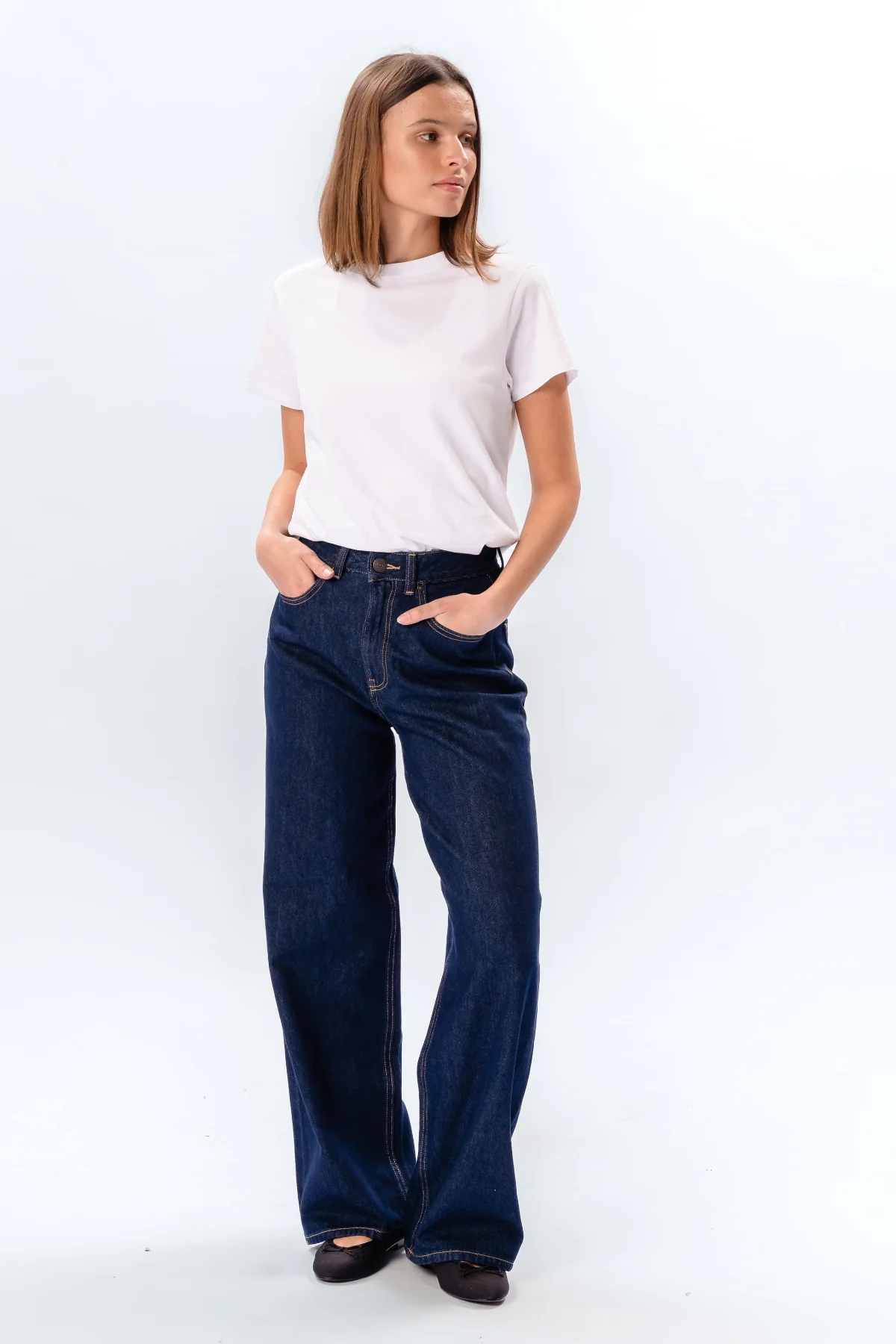 The Original Performance Lose Jeans - dunkelblauer Denim - Image 6