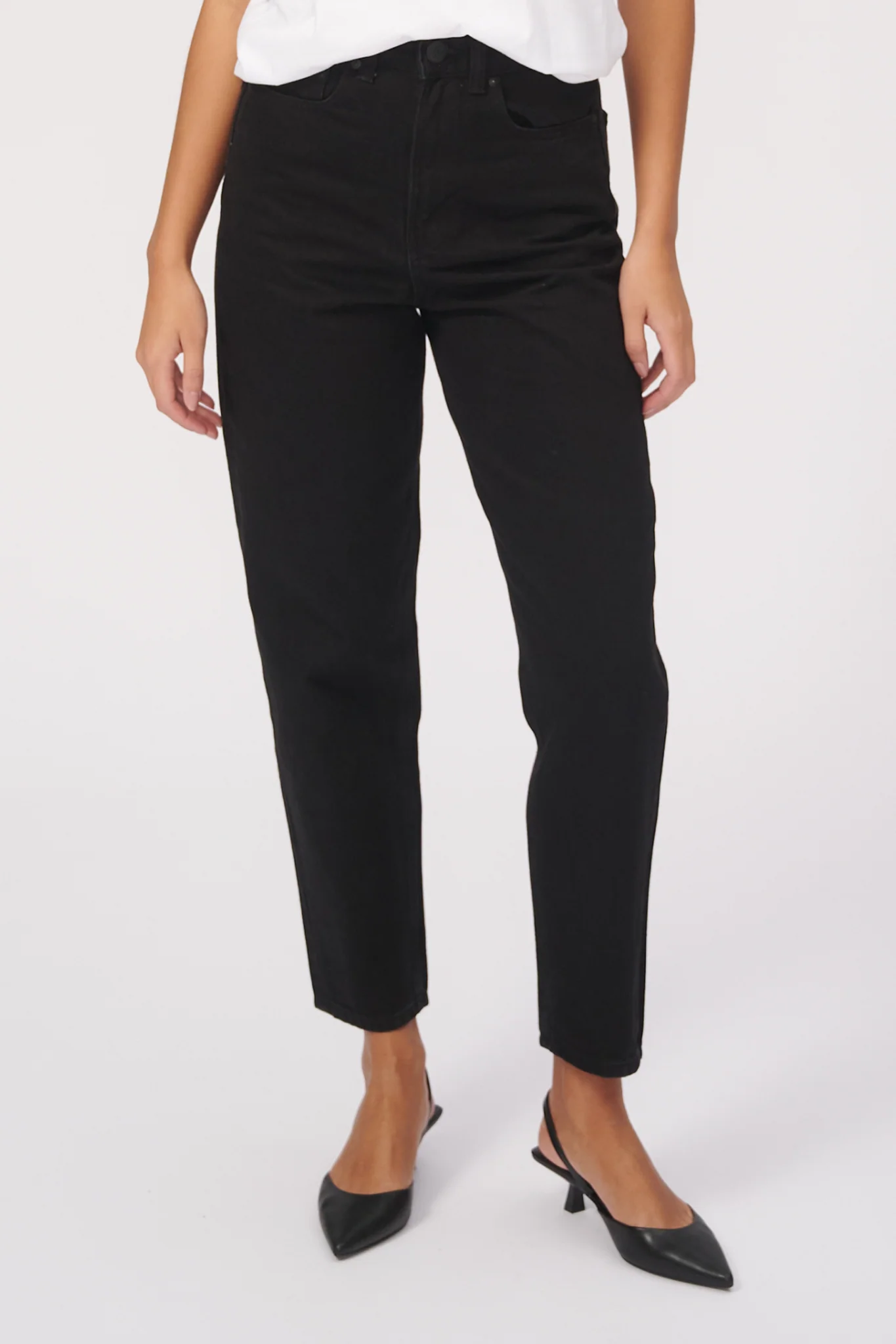 The Original Performance Mom Jeans - Schwarz Denim - Image 7