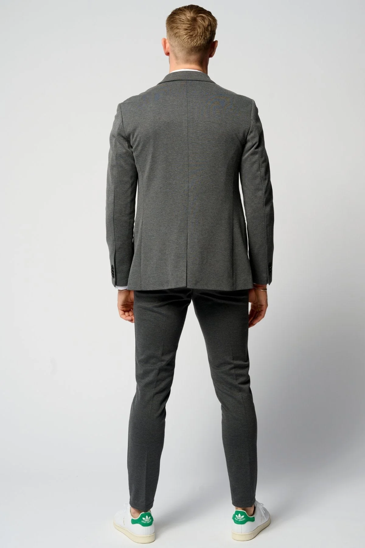 The Original Performance Suit™️ (Dunkelgrau) + Hemd & Krawatte - Paketangebot (V.i.p) - Image 3