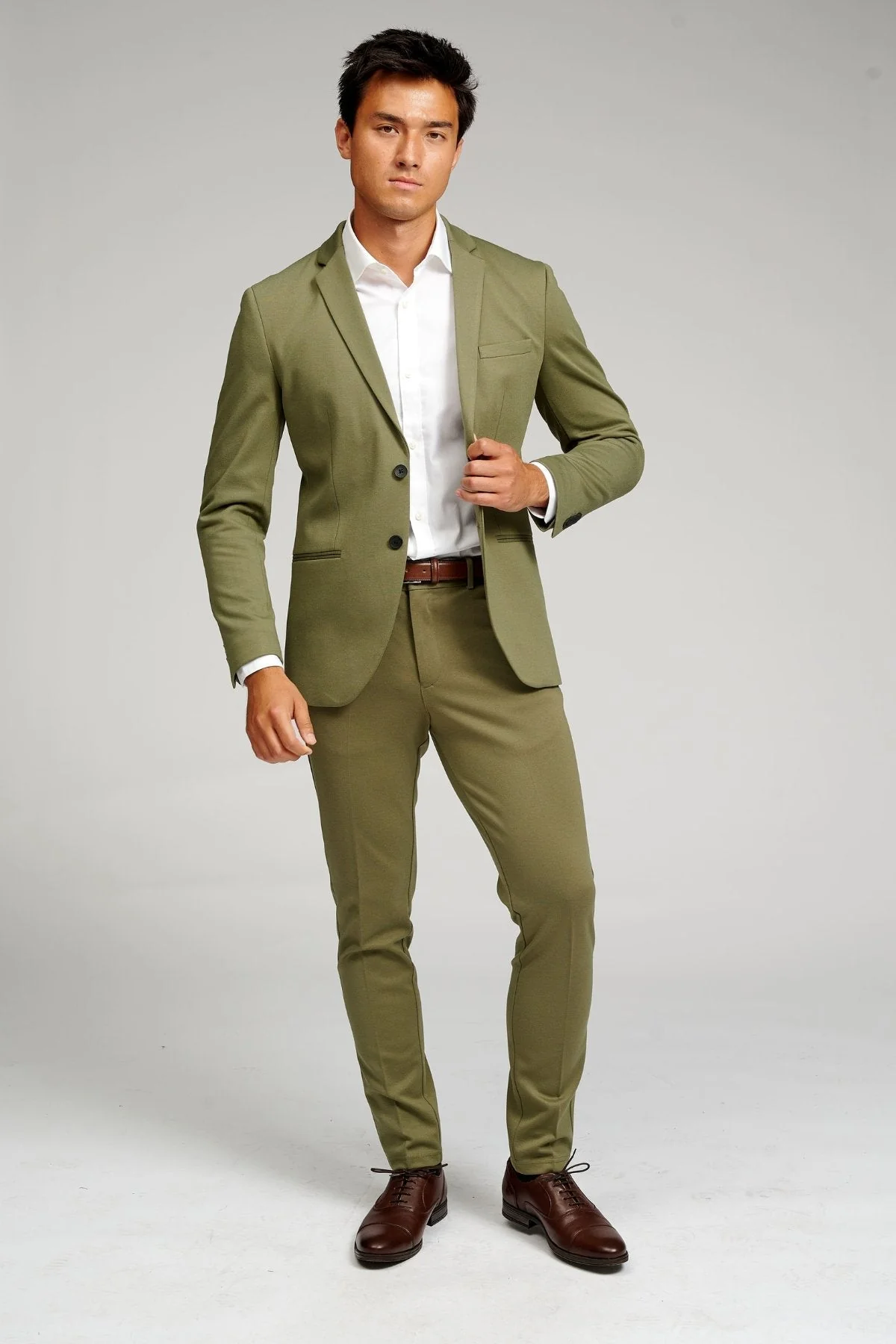 The Original Performance Suit™️ (Olive) + Hemd & Krawatte - Paketangebot (V.i.p) - Image 7